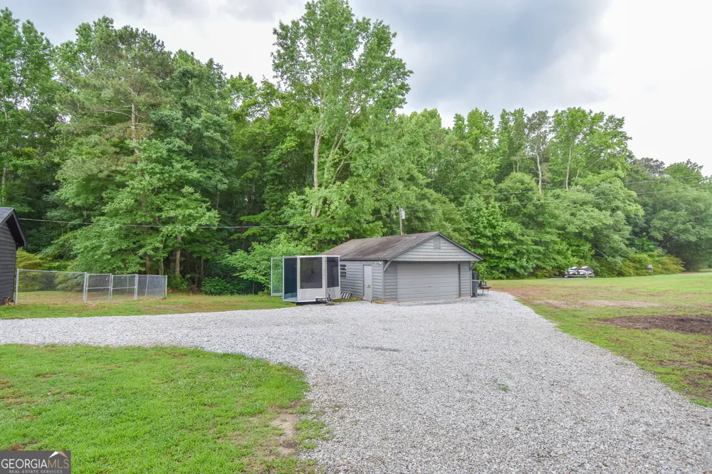 2075 Highway 36 E Milner, GA 30257