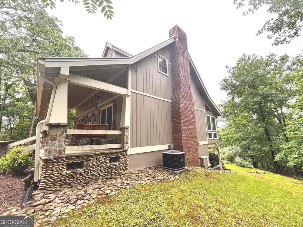 275 River Hill RD Cornelia, GA 30531