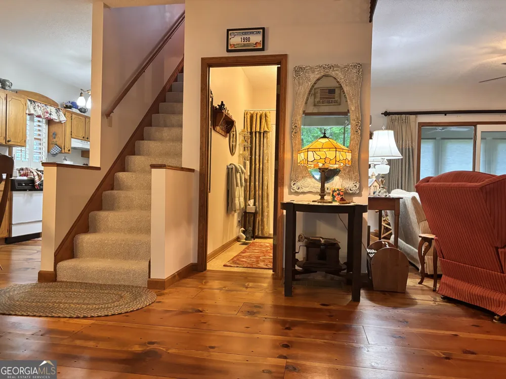 275 River Hill RD Cornelia, GA 30531