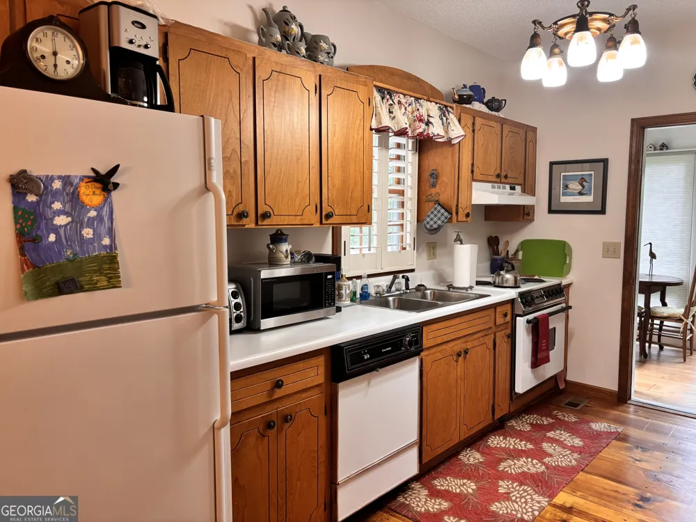 275 River Hill RD Cornelia, GA 30531