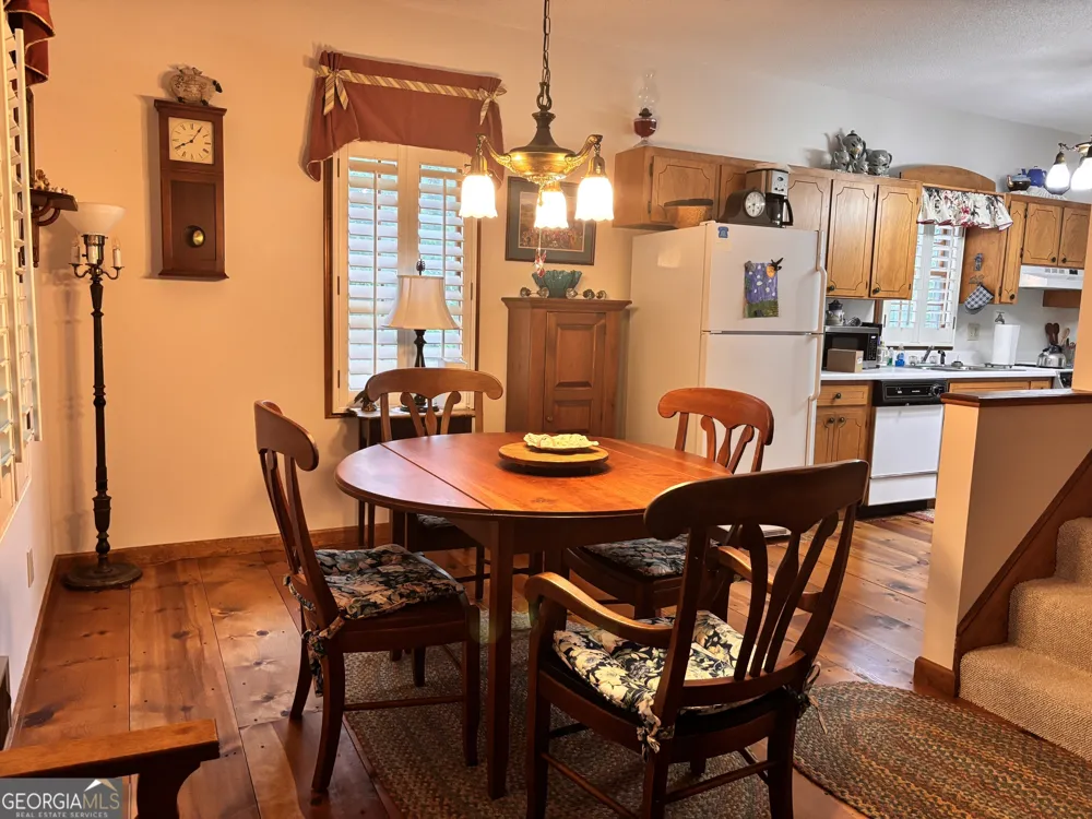 275 River Hill RD Cornelia, GA 30531