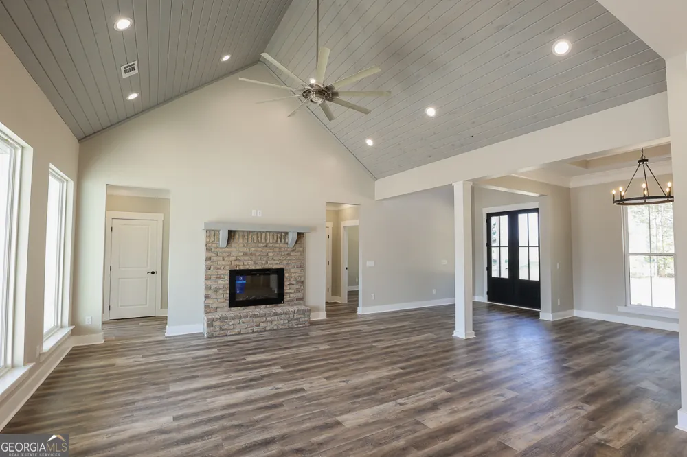 1049 Mccall RD Springfield, GA 31329