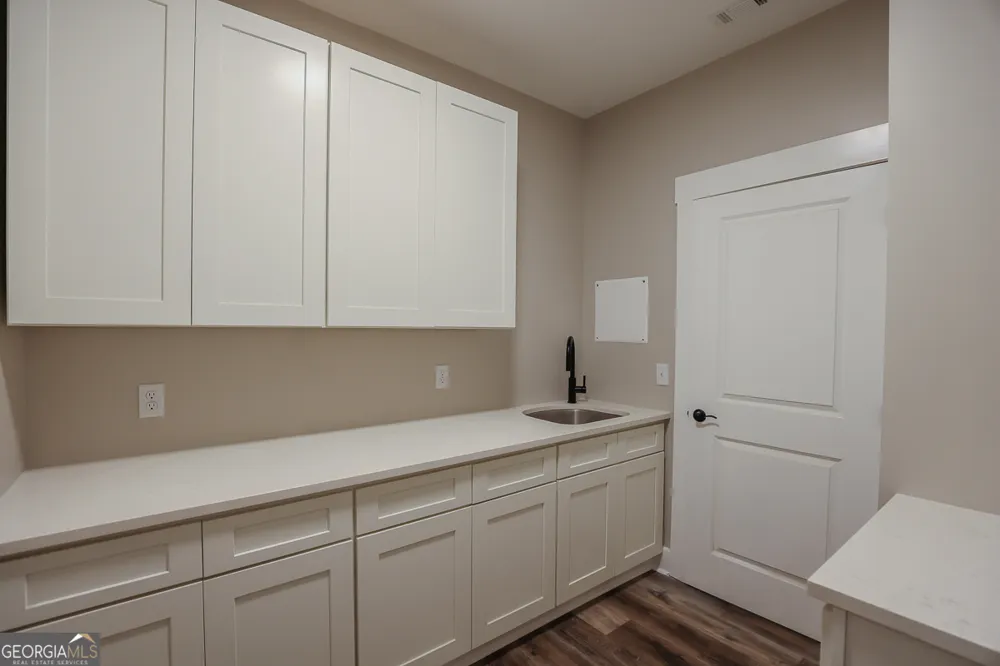 1049 Mccall RD Springfield, GA 31329