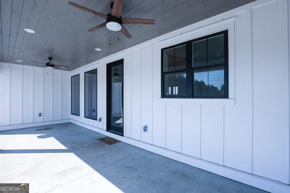 1049 Mccall RD Springfield, GA 31329