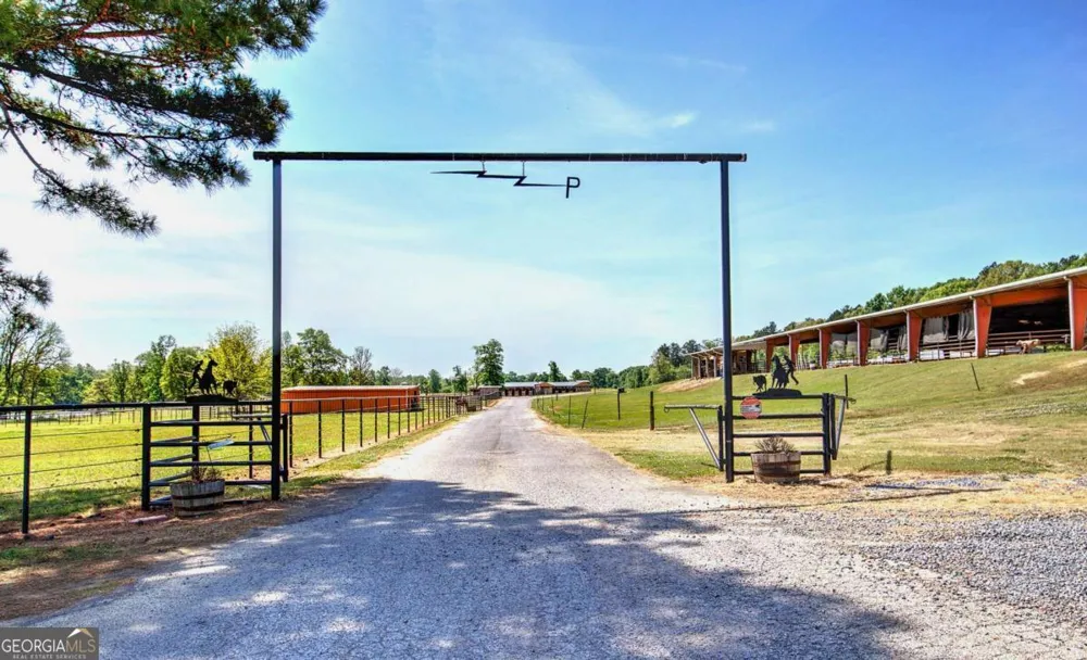 486 County Line RD Resaca, GA 30735