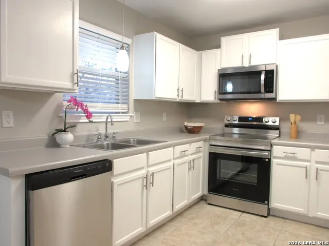 606 Hon Jourdanton, TX 78026