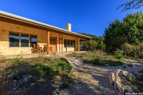2269 Old Rocksprings Rd