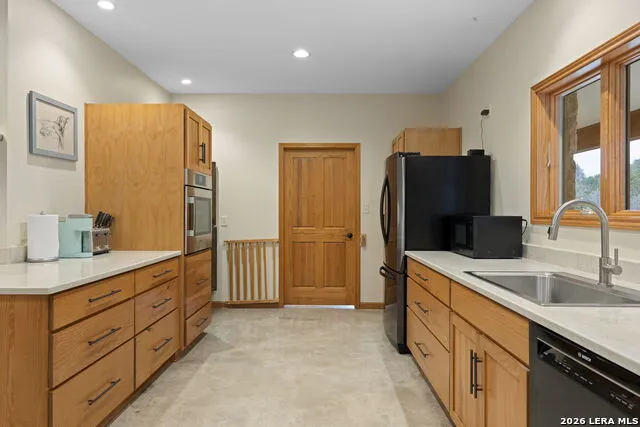2269 Old Rocksprings Rd Leakey, TX 78873