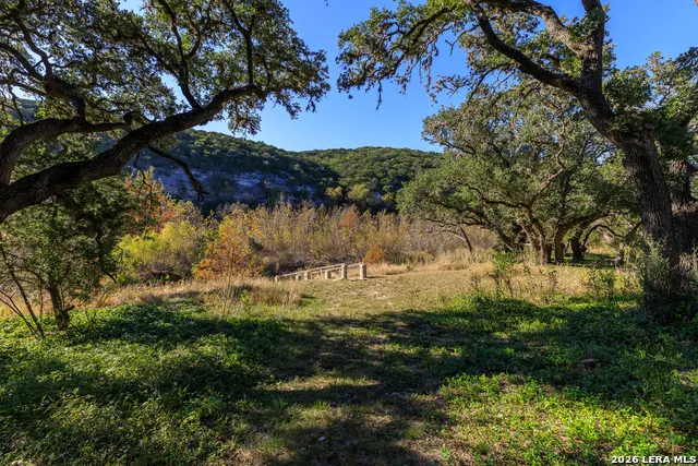 2269 Old Rocksprings Rd Leakey, TX 78873