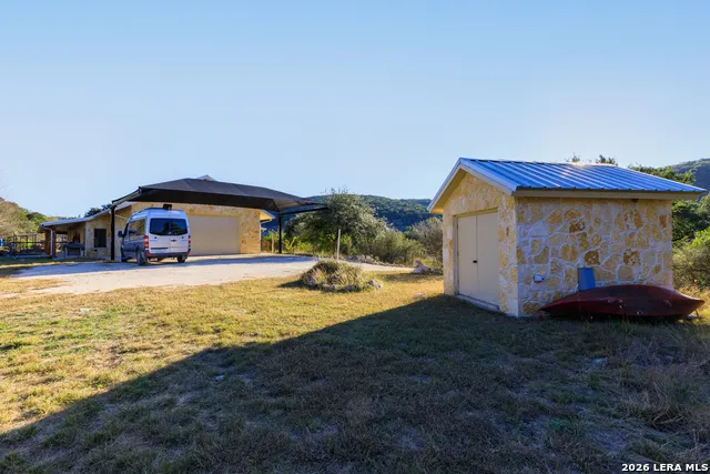 2269 Old Rocksprings Rd Leakey, TX 78873
