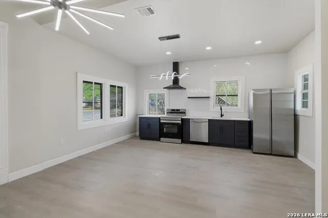 530 E Carson St San Antonio, TX 78208