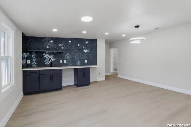 530 E Carson St San Antonio, TX 78208