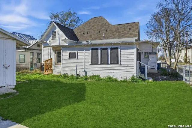 530 E Carson St San Antonio, TX 78208