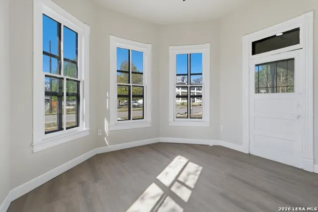 530 E Carson St San Antonio, TX 78208