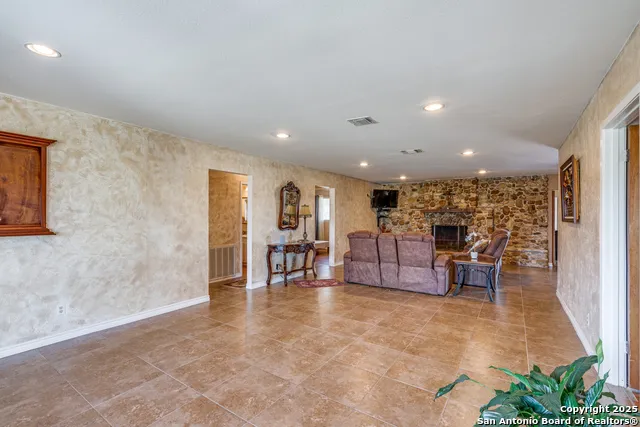 300 County Road 324 Adkins, TX 78101