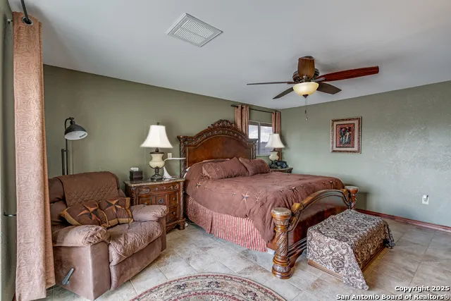 300 County Road 324 Adkins, TX 78101