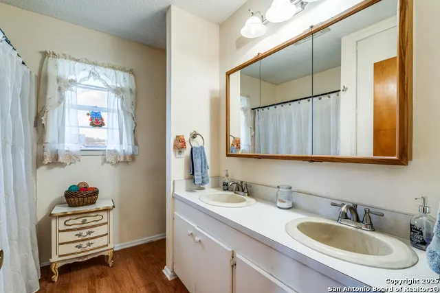 300 County Road 324 Adkins, TX 78101