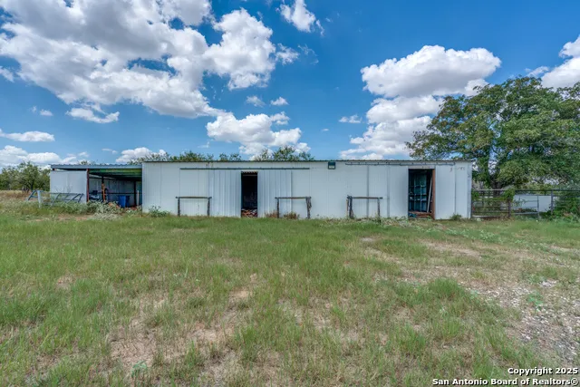 300 County Road 324 Adkins, TX 78101