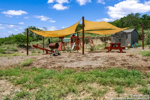 260 County Road 367 Hondo, TX 78861