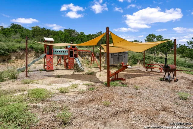 260 County Road 367 Hondo, TX 78861