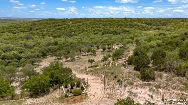 260 County Road 367 Hondo, TX 78861