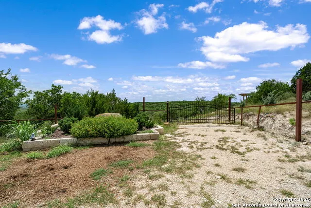 260 County Road 367 Hondo, TX 78861