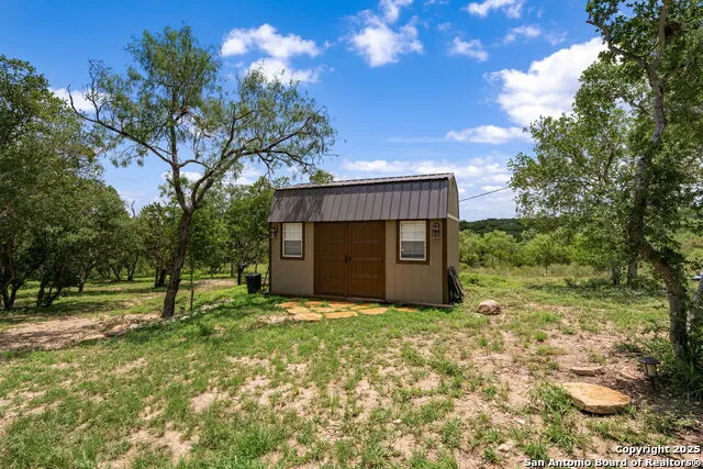 260 County Road 367 Hondo, TX 78861
