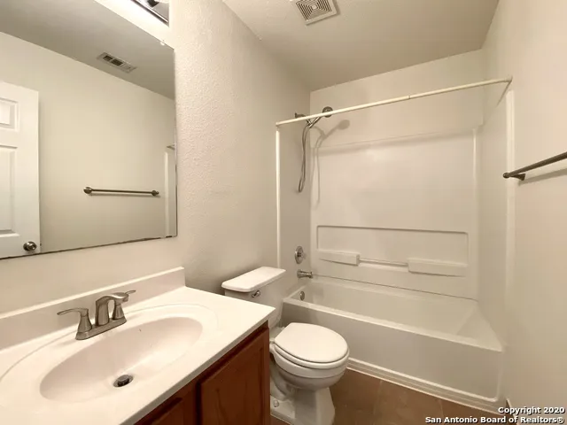 16511 CABALLO VALLEY Selma, TX 78154