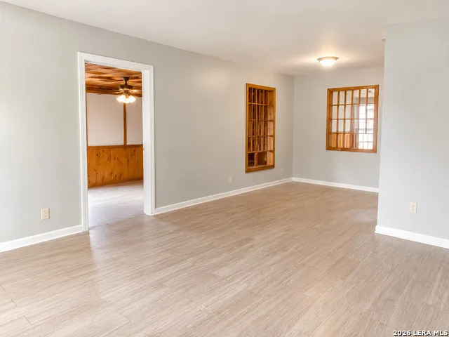 341 longview San Antonio, TX 78220