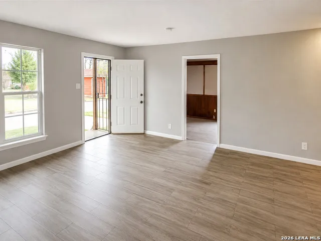 341 longview San Antonio, TX 78220