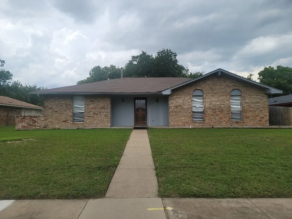 721 Lindenwood Drive Lancaster, TX 75134