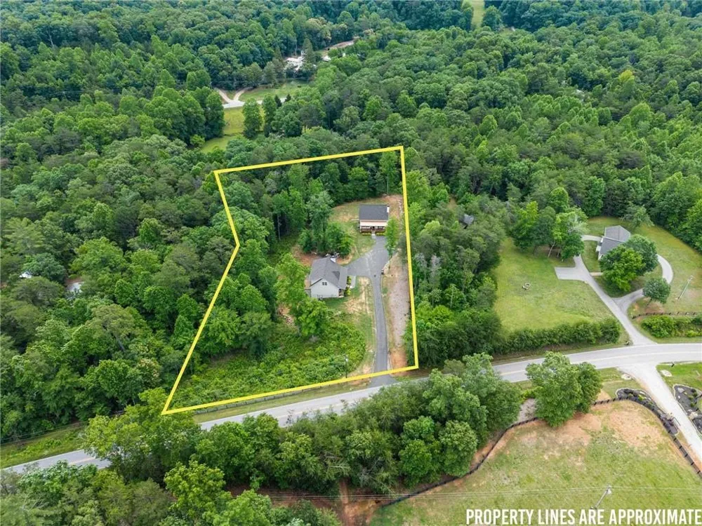 1300/2 Preacher Campbell Road Clarkesville, GA 30523