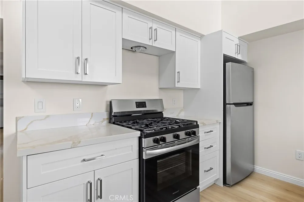 1818 S Norton Avenue #403 Los Angeles, CA 90018