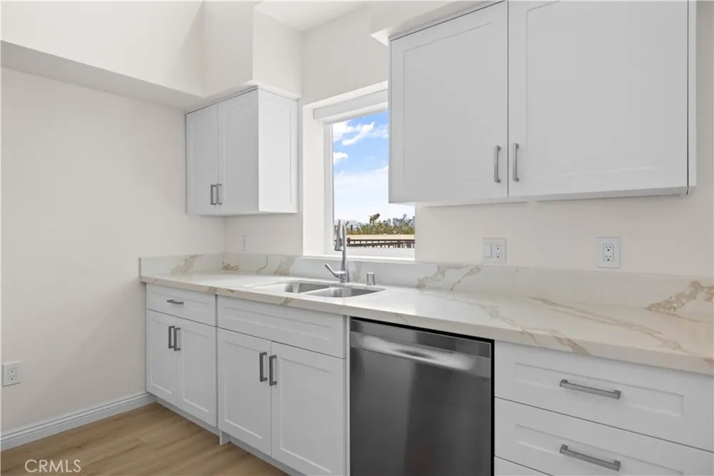 1818 S Norton Avenue #403 Los Angeles, CA 90018