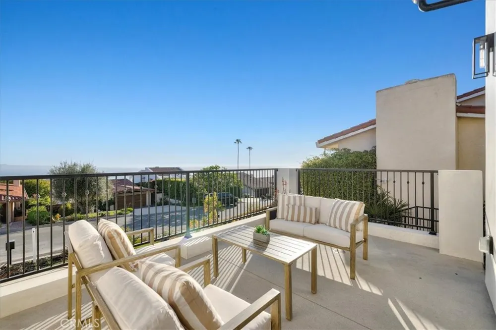 2532 Via Sanchez Palos Verdes Estates, CA 90274