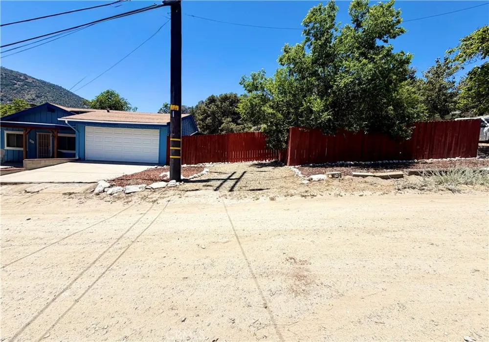 801 Santa Cruz Frazier Park, CA 93225