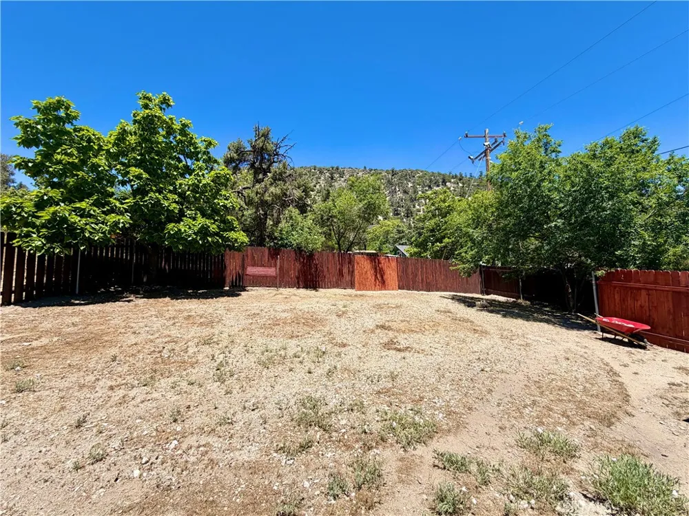 801 Santa Cruz Frazier Park, CA 93225