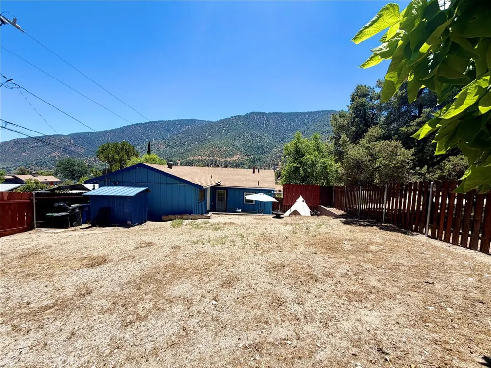 801 Santa Cruz Frazier Park, CA 93225