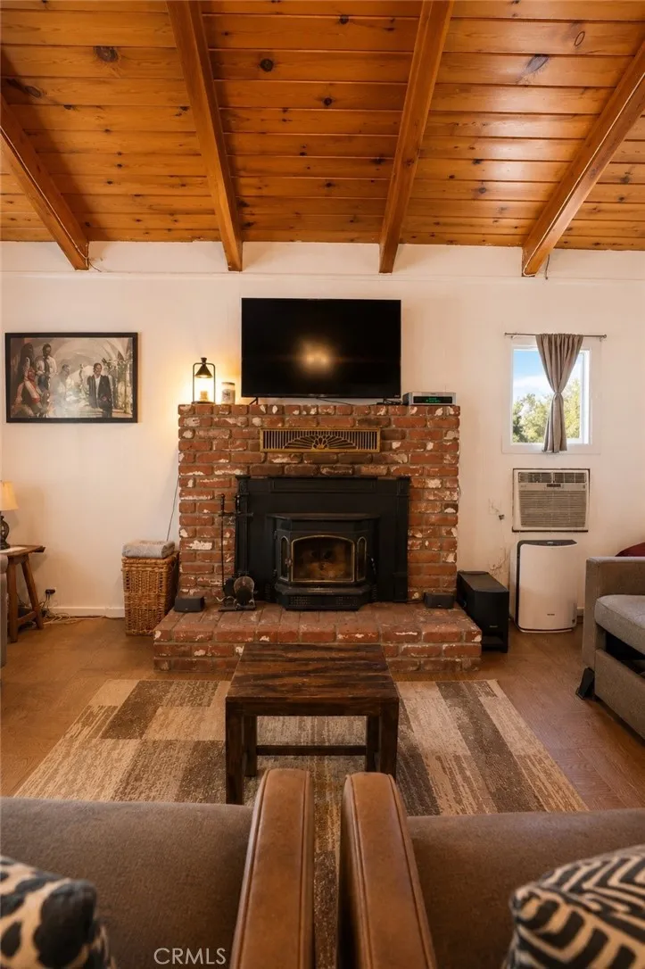 801 Santa Cruz Frazier Park, CA 93225