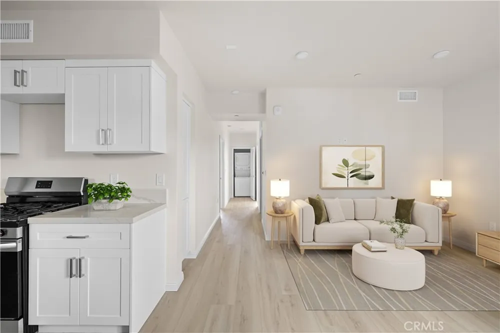 1818 S Norton Avenue #311 Los Angeles, CA 90018
