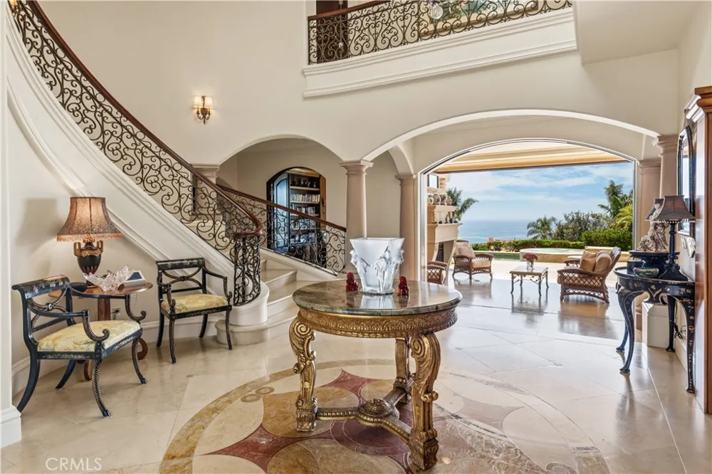 64 Laurel Drive Rancho Palos Verdes, CA 90275