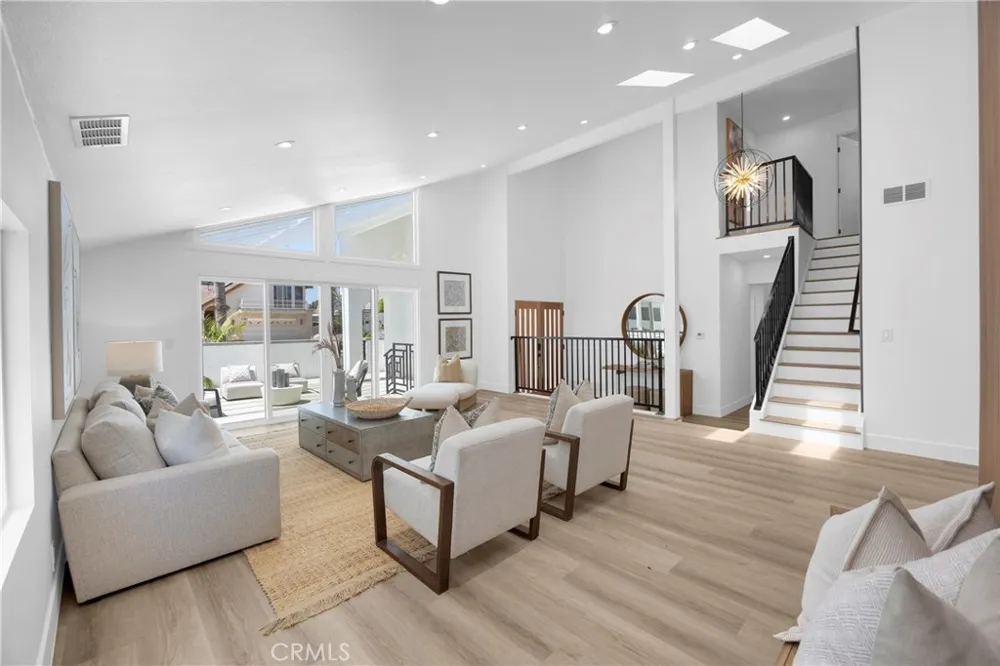 4232 Pierson Drive Huntington Beach, CA 92649