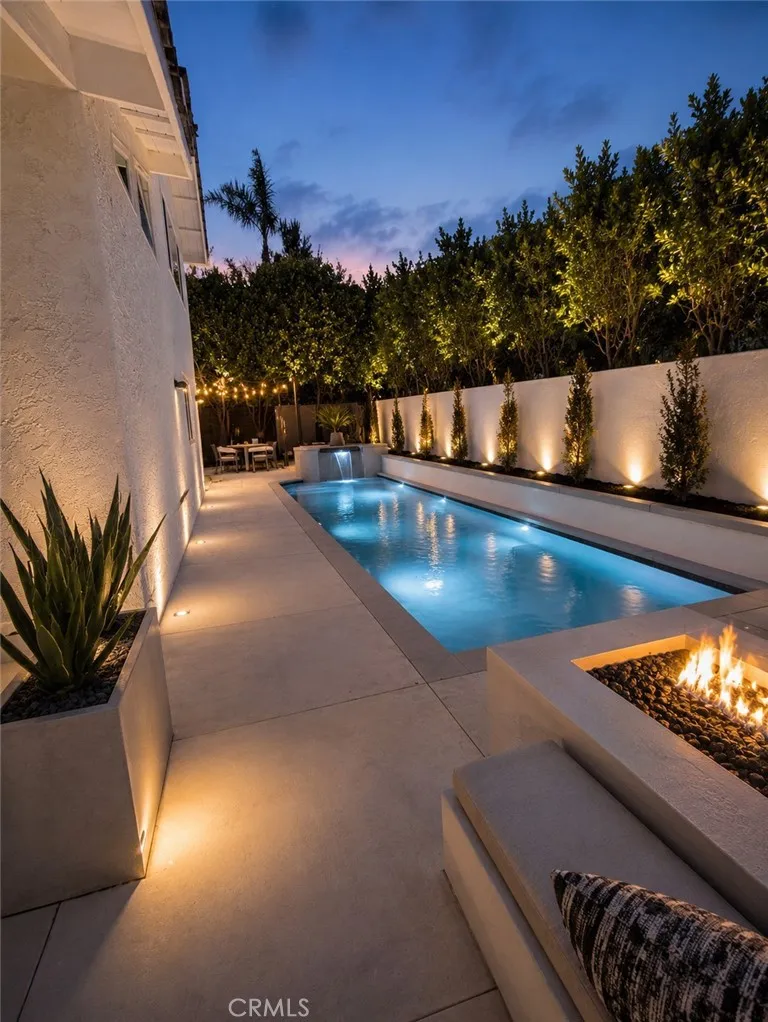 4232 Pierson Drive Huntington Beach, CA 92649