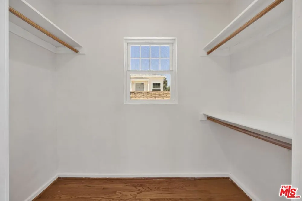 4157 W Avenue 40 Los Angeles, CA 90065