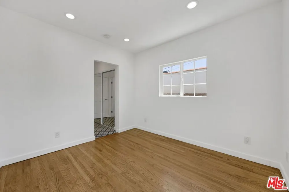 4157 W Avenue 40 Los Angeles, CA 90065