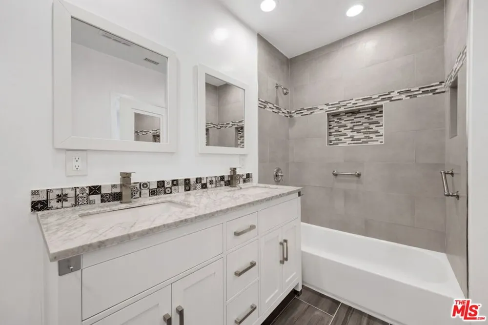 4157 W Avenue 40 Los Angeles, CA 90065