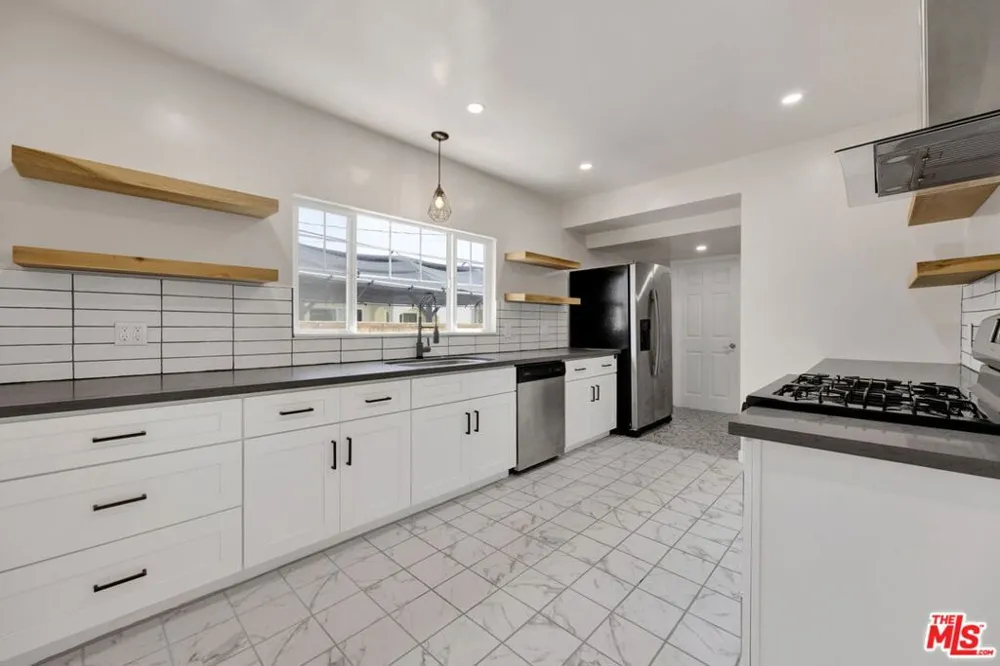 4157 W Avenue 40 Los Angeles, CA 90065