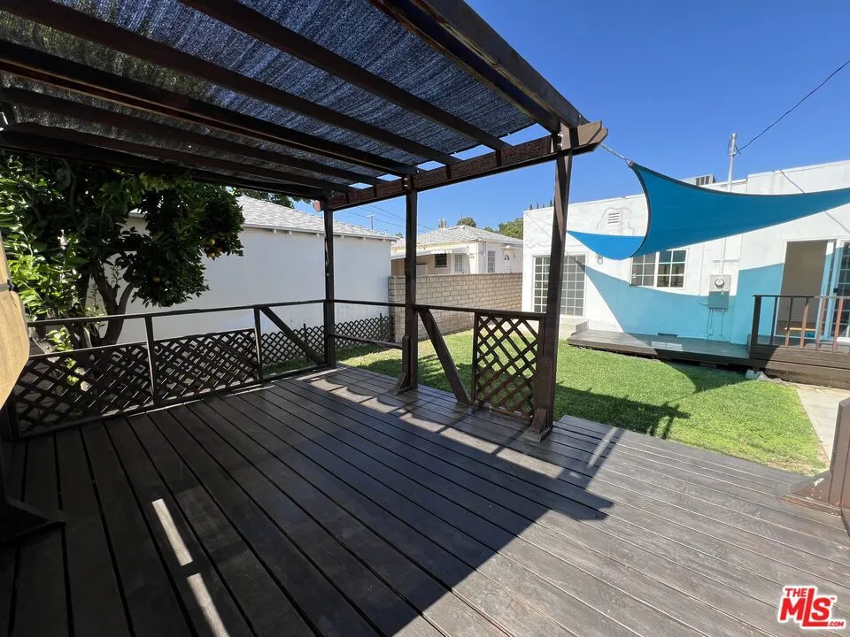 4157 W Avenue 40 Los Angeles, CA 90065