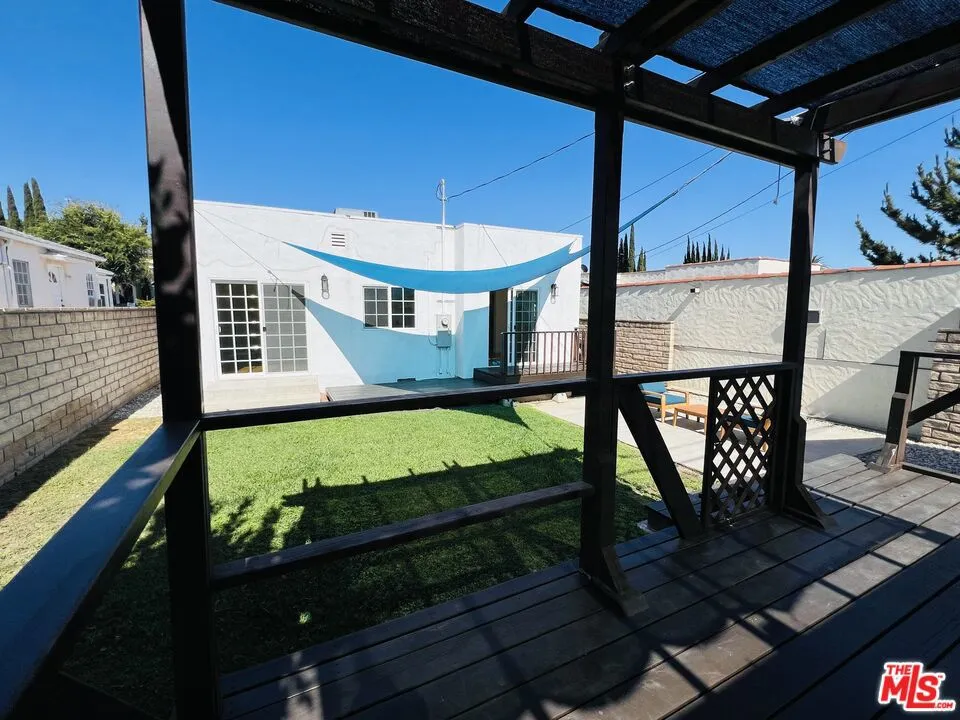 4157 W Avenue 40 Los Angeles, CA 90065