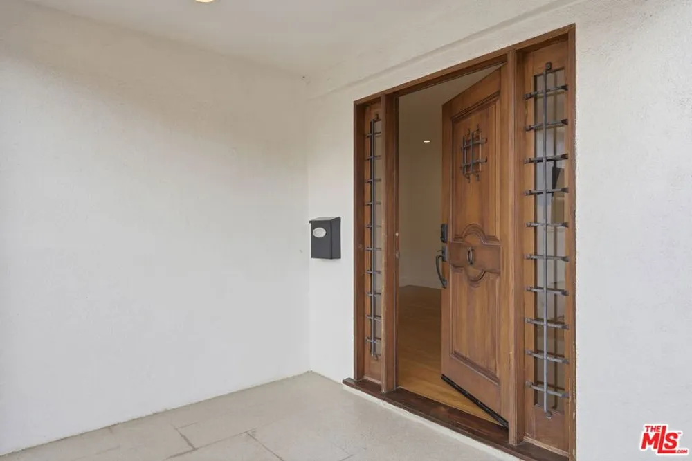 4157 W Avenue 40 Los Angeles, CA 90065